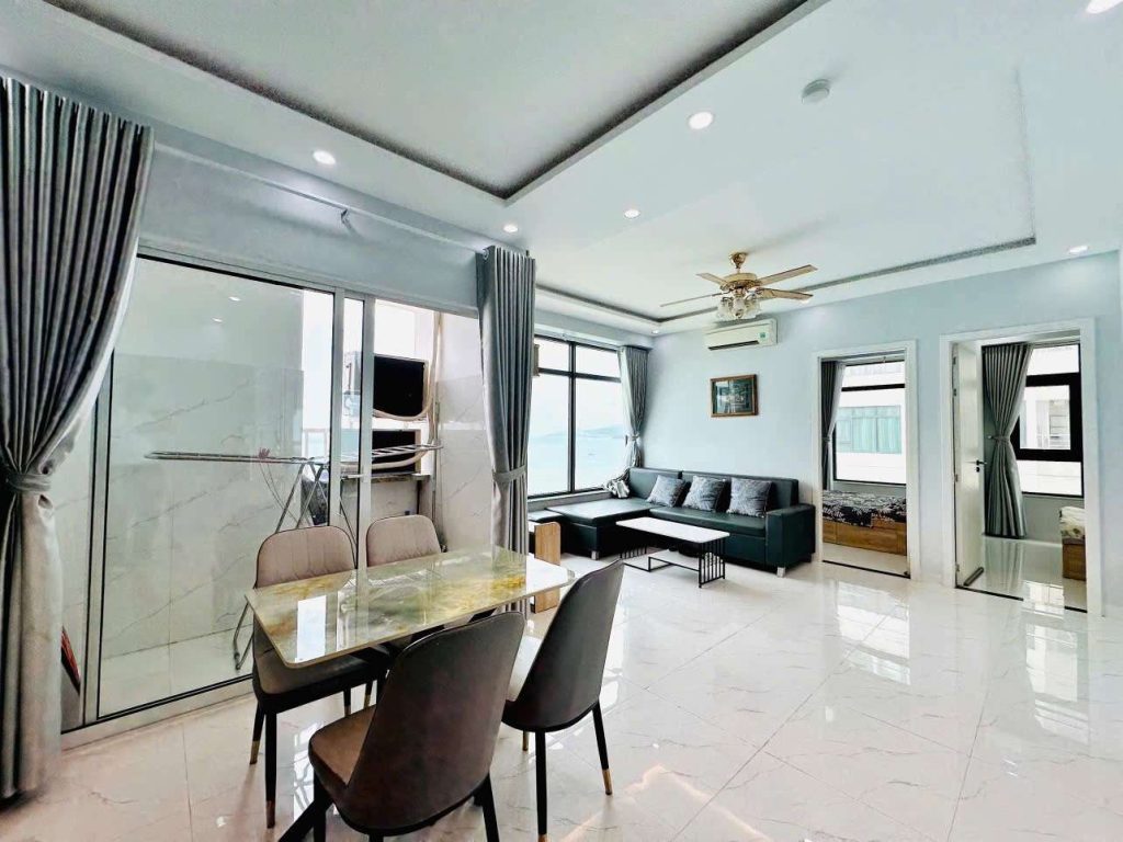 Không gian ăn uống view biển Căn Góc Mường Thanh Viễn Triều OC1A Căn 2702