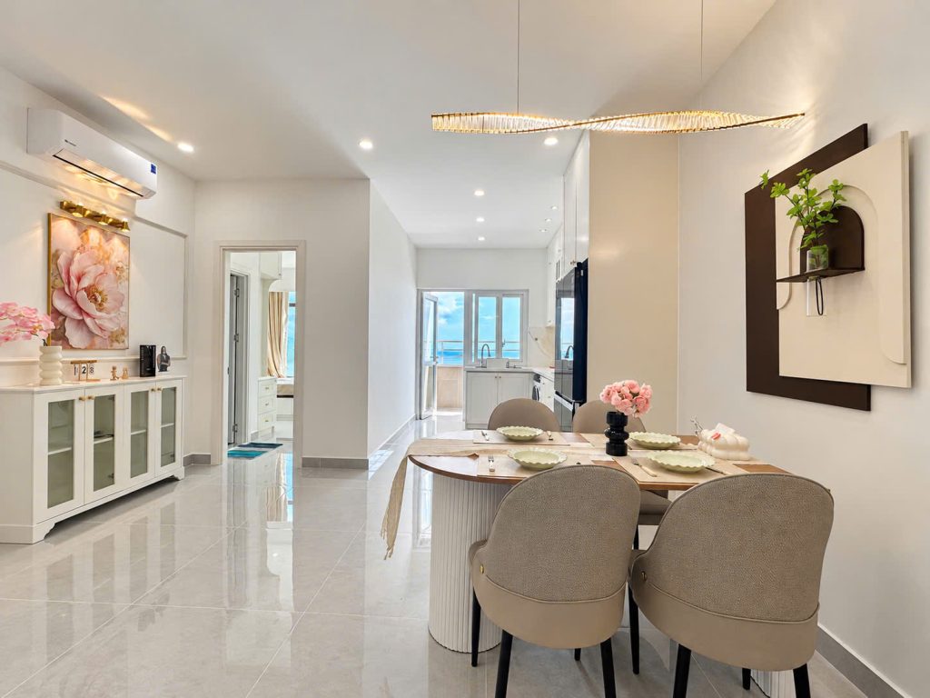 Không gian ăn uống view biển Căn Hộ Mường Thanh Viễn Triều OC1A Căn 3134